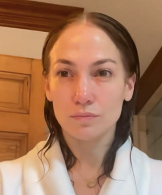 Jennifer Lopez’s no-makeup photo confirms what we all knew.