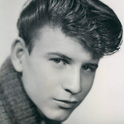 He was the heartthrob of the 60’s, but Bobby Rydell’s life held a tragic secret that was hidden from the world and his fans.