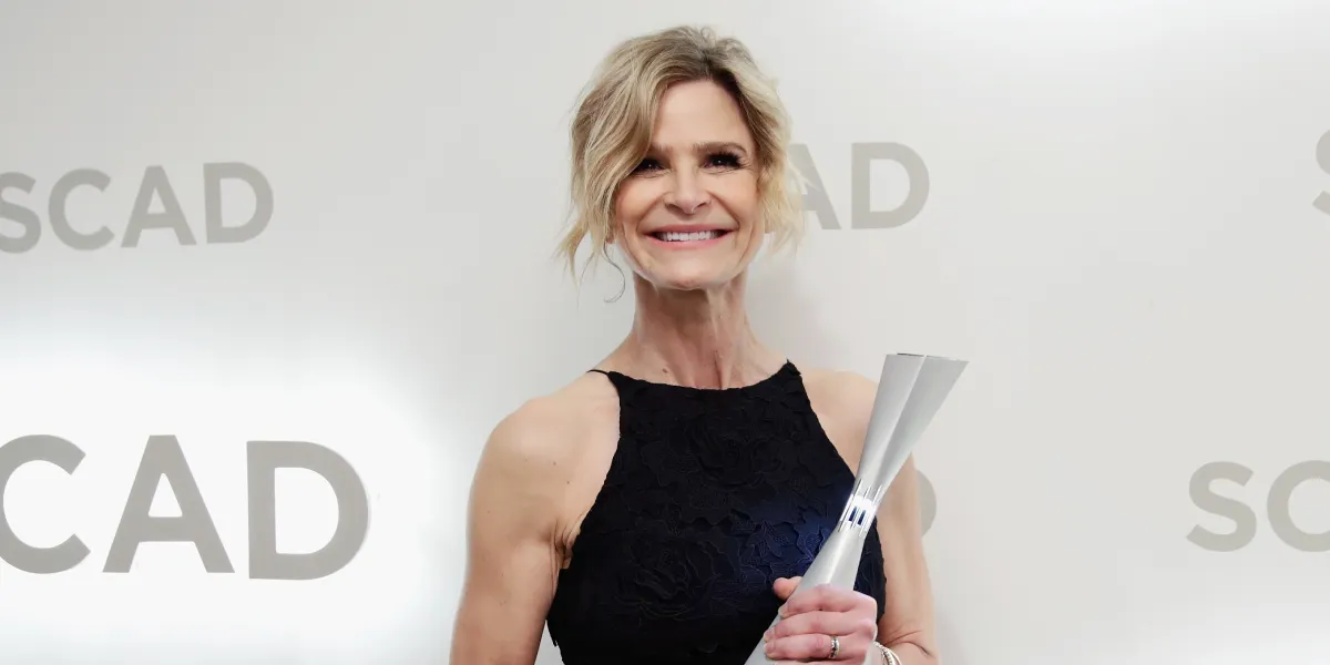 Kyra Sedgwick Praised for Looking like a ‘Regular’ Person Posing in Torn Sweater