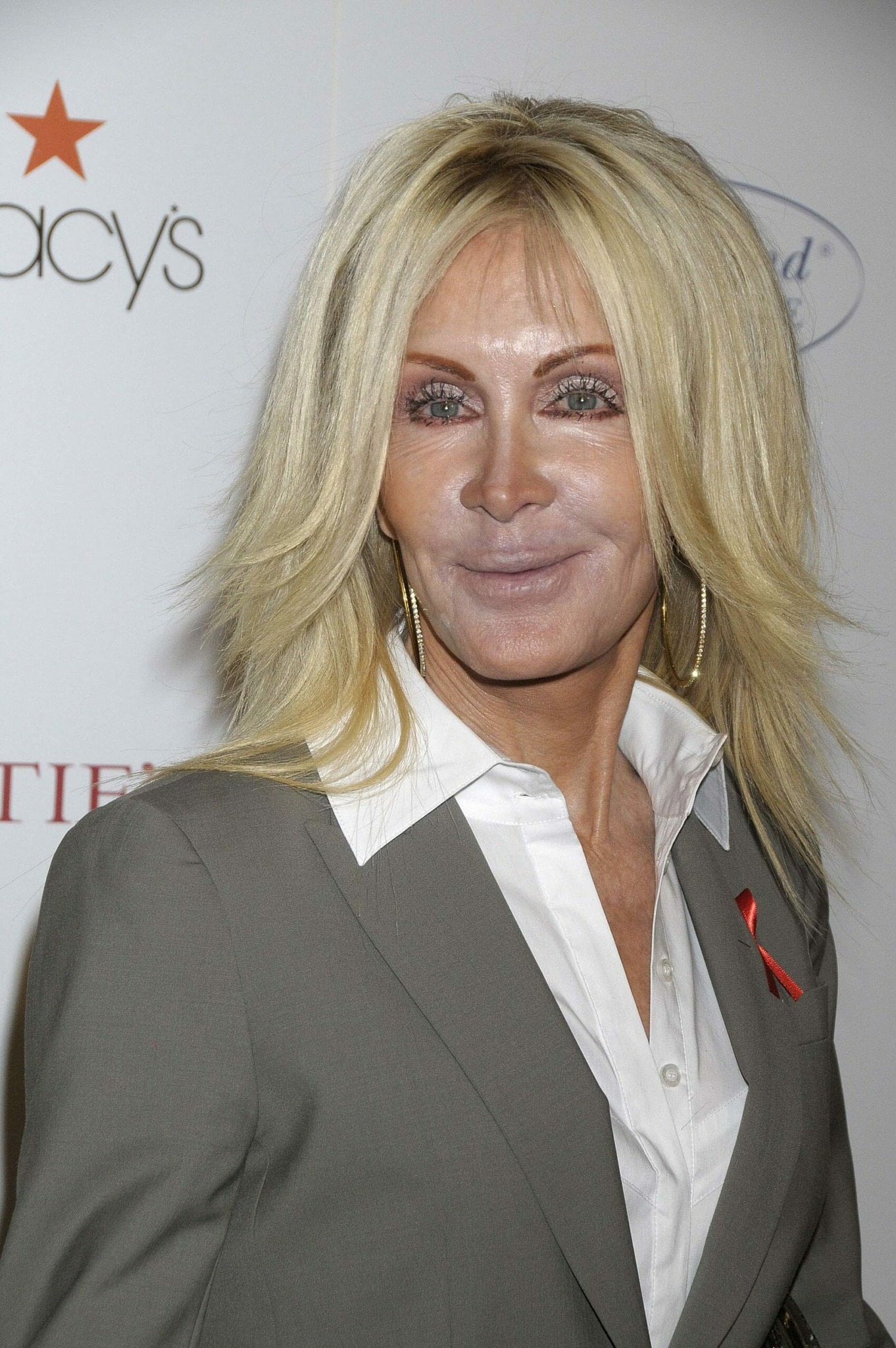 The transformation of Joan Van Ark: From star on ‘Dallas’ and ‘Knots Landing’ to loving mother and wife